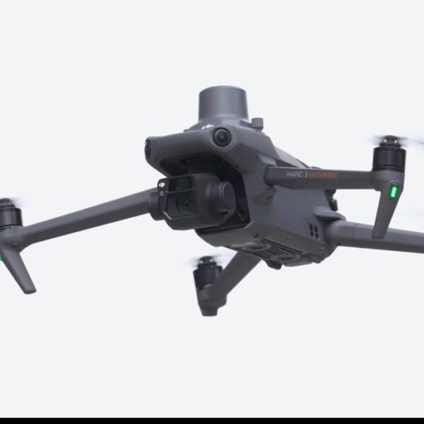 Survol des lignes électriques par drone